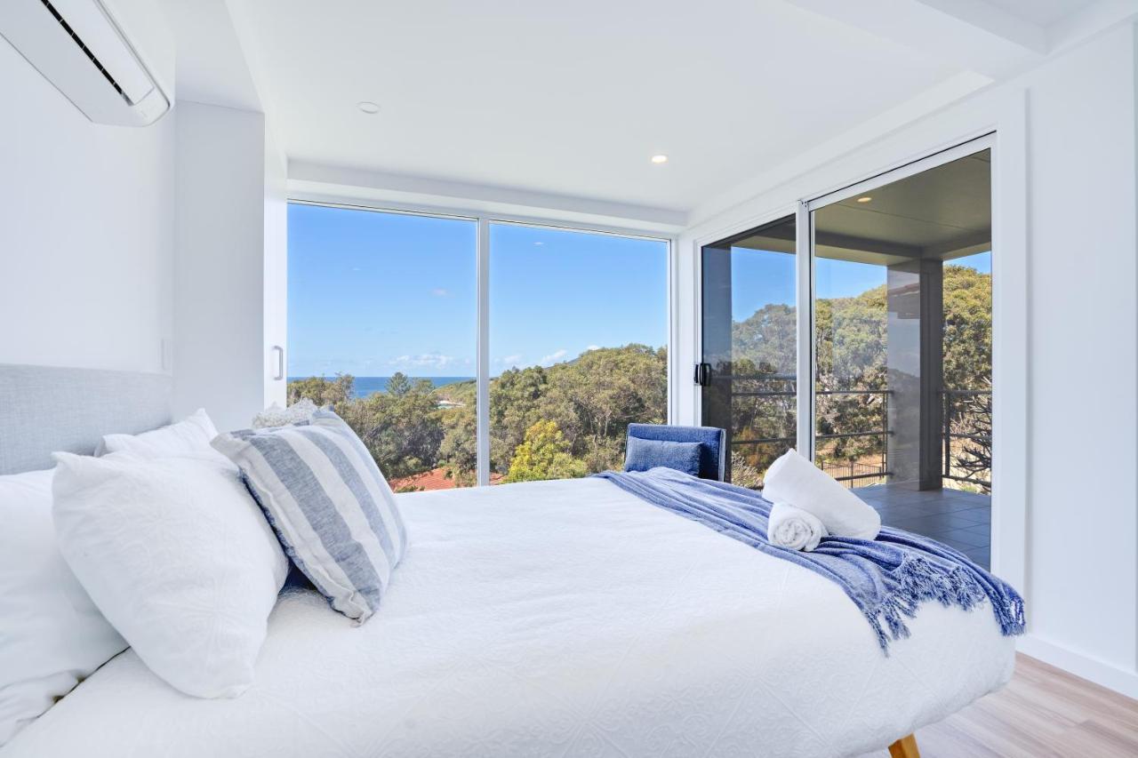 Becker Bliss - Ocean Views, 5 Bedrooms, Sleeps 12 * Forster