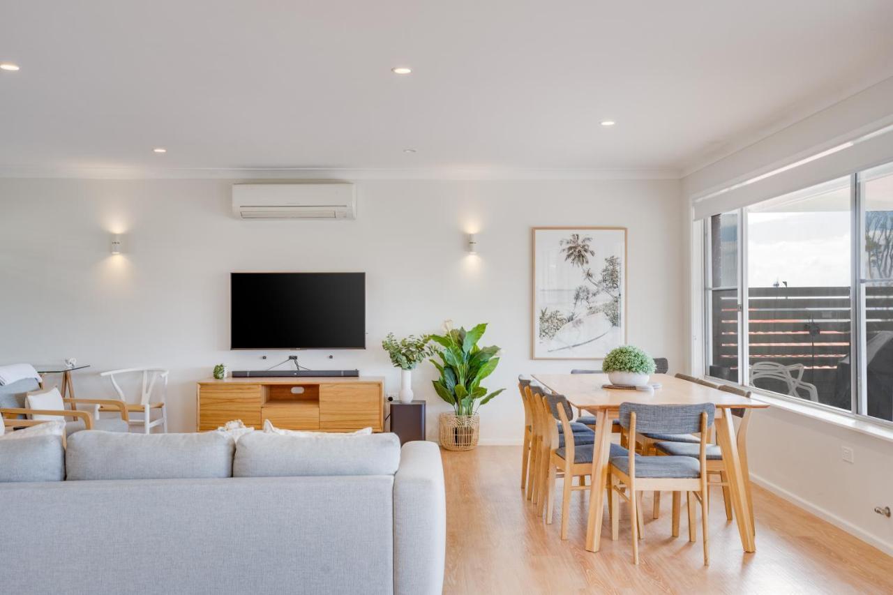 Becker Bliss - Ocean Views, 5 Bedrooms, Sleeps 12 Holiday home *