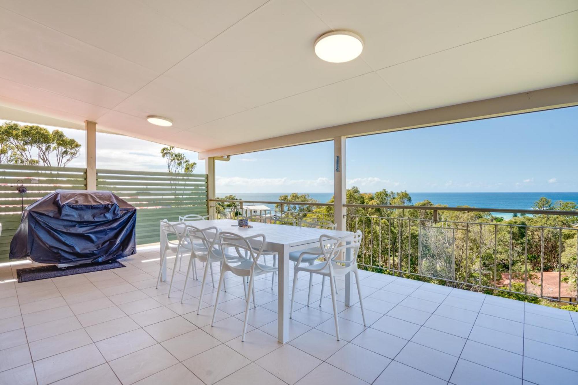 Becker Bliss - Ocean Views, 5 Bedrooms, Sleeps 12 Holiday home *