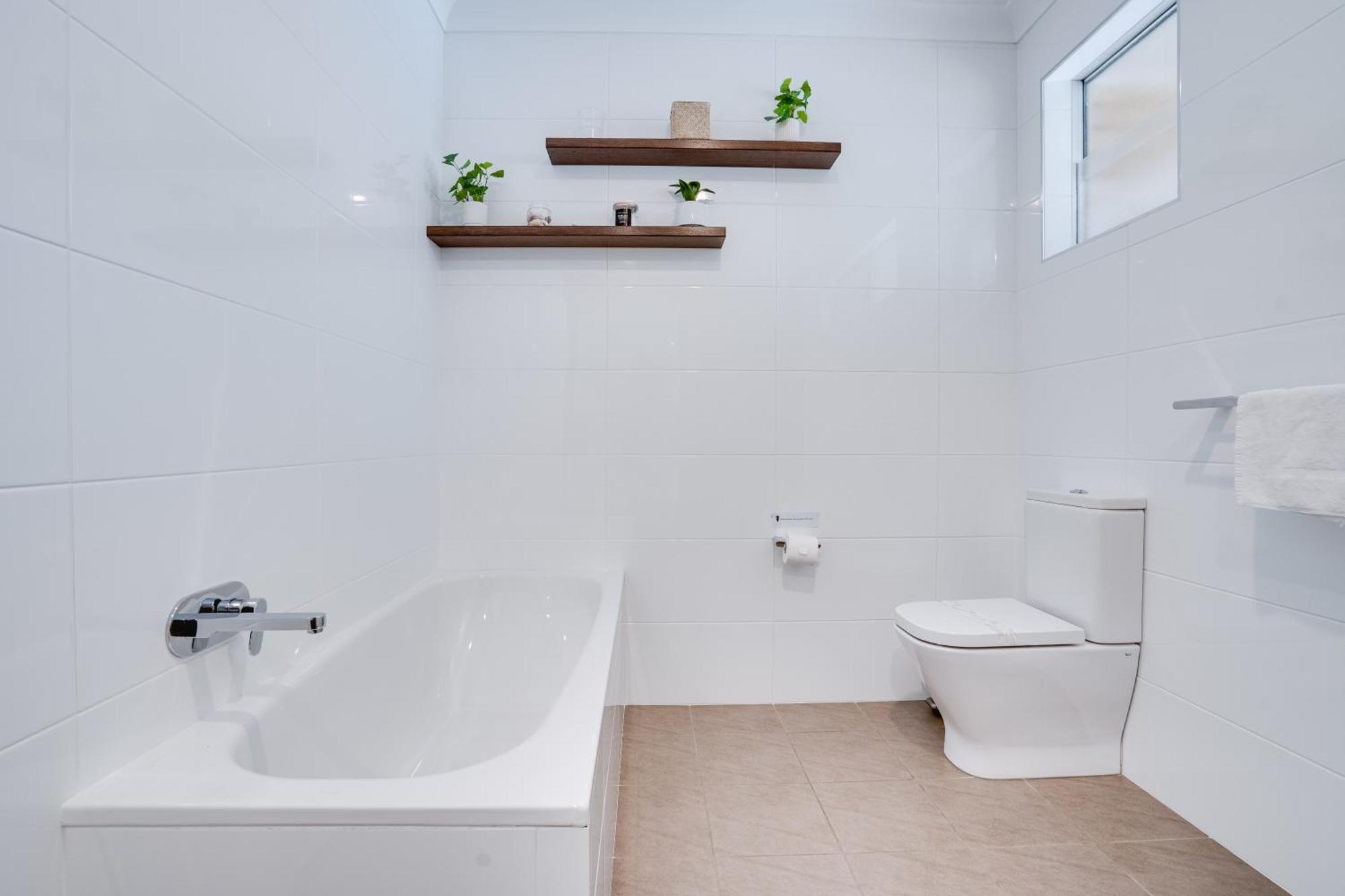 Becker Bliss - Ocean Views, 5 Bedrooms, Sleeps 12 Holiday home *